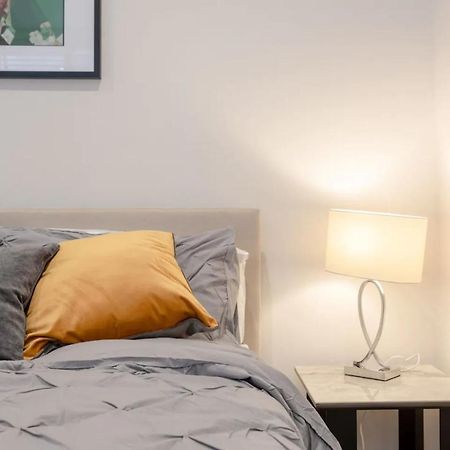 Ferienwohnung Modern Flat In The Heart Of West London Exterior foto