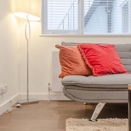 Ferienwohnung Modern Flat In The Heart Of West London Exterior foto