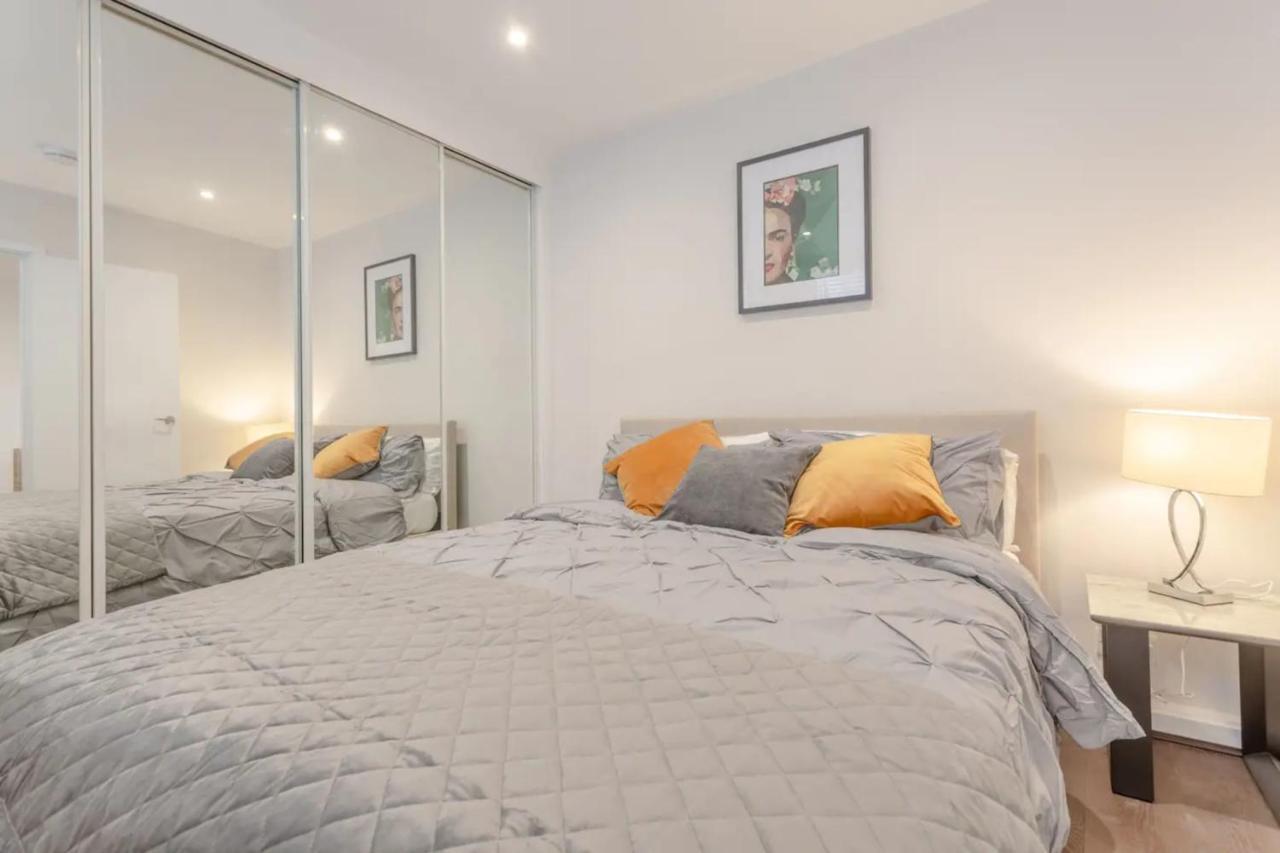 Ferienwohnung Modern Flat In The Heart Of West London Exterior foto